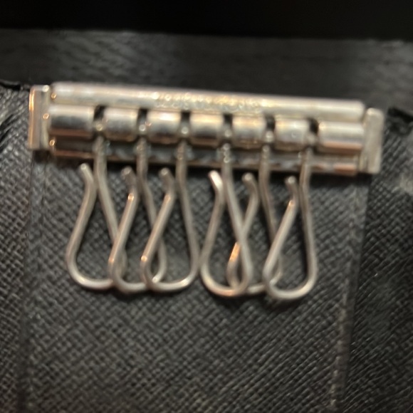 Vintage Louis Vuitton Key Holder - Picture 2 of 6